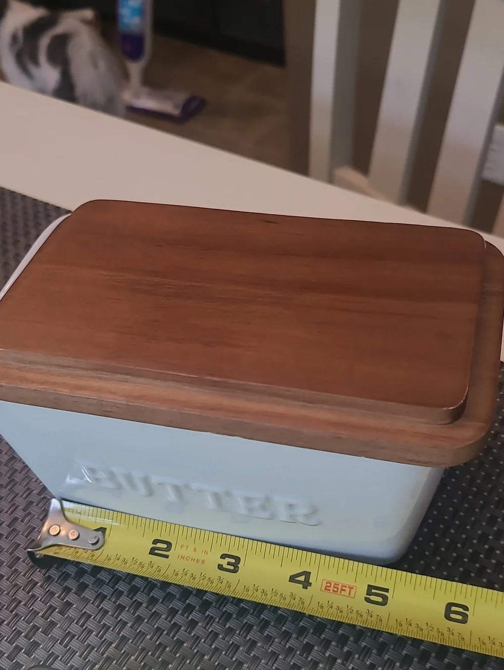 Ceramic Butter Dish with Wooden Lid - White